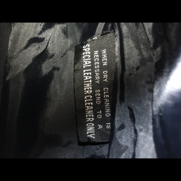 Leather jacket - Picture 4 of 8